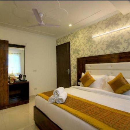 Hotel Ark Avalon- Delhi International Airport Neu-Delhi Exterior foto