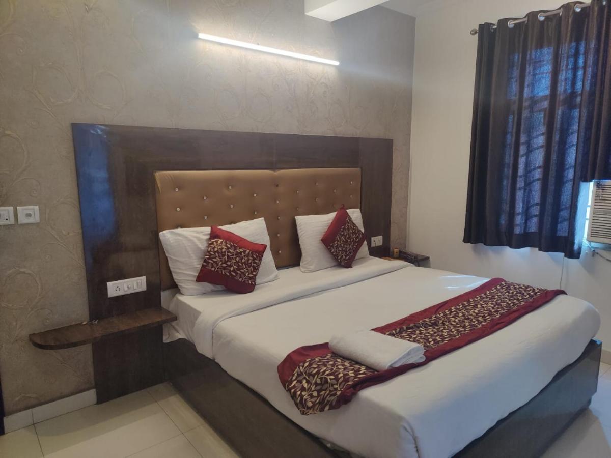 Hotel Ark Avalon- Delhi International Airport Neu-Delhi Exterior foto