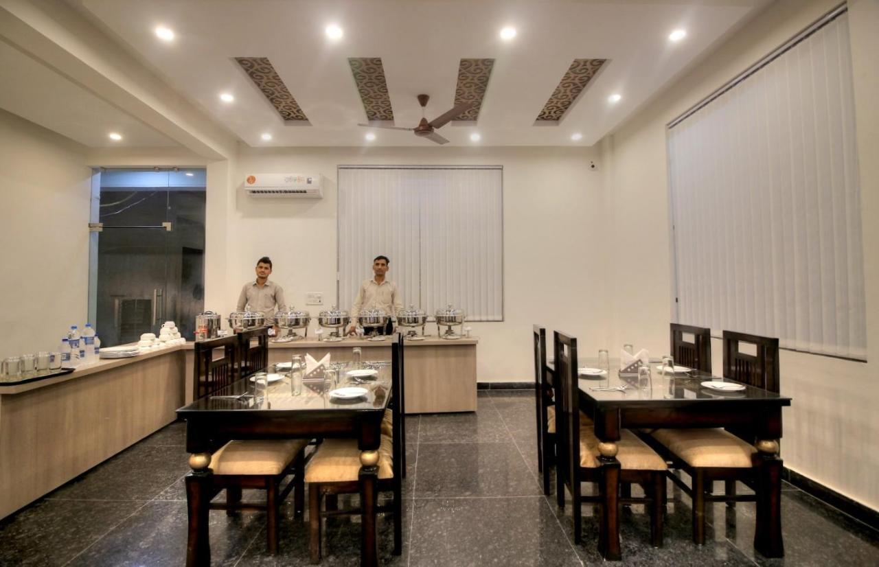 Hotel Ark Avalon- Delhi International Airport Neu-Delhi Exterior foto