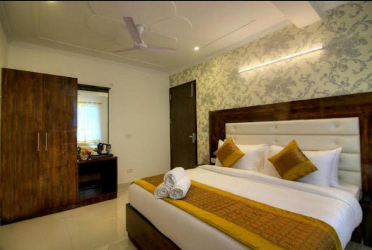 Hotel Ark Avalon- Delhi International Airport Neu-Delhi Exterior foto